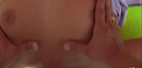 Auf Spielplatz mitgenommen und hart gefickt - POV Pickup Sex mit deutschem Teen